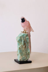 Escultura Arara Quartzo Rosa Base Amazonita -22cm