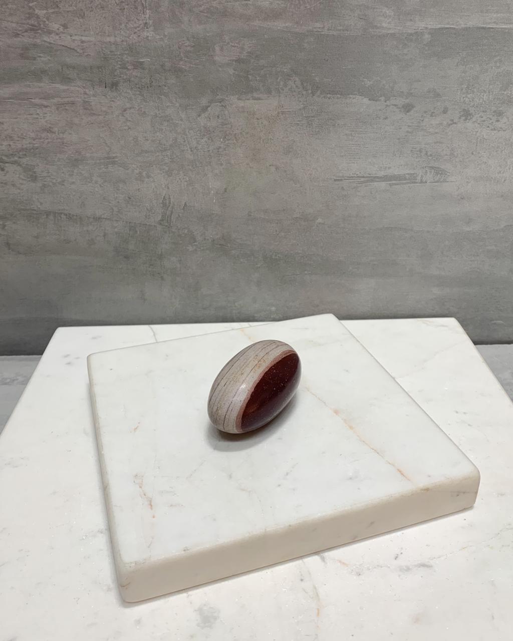 Shiva Lingam forma ovalada 85 a 91 gramas aprox.