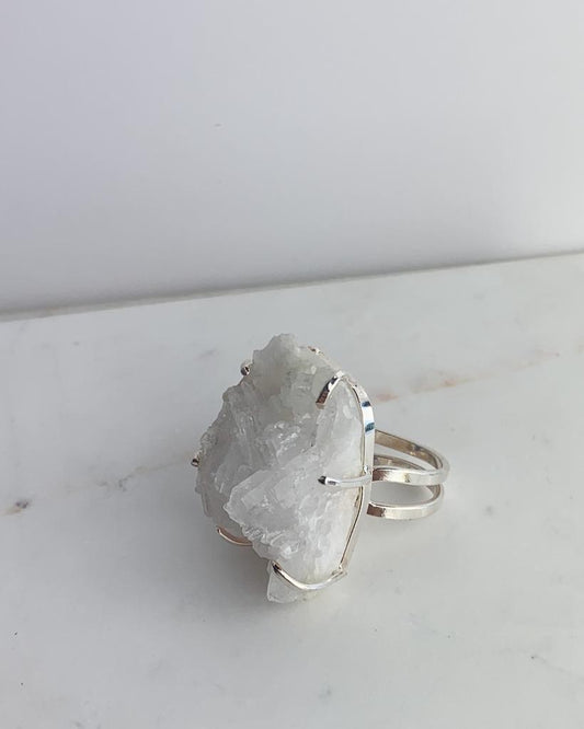 Anel Drusa de Cristal de Quartzo com Garra ajustavel