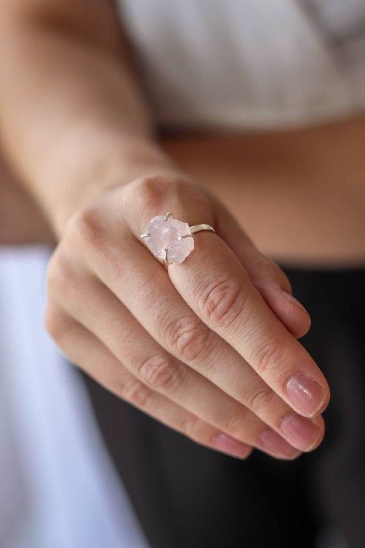 Anel Quartzo Rosa Ajustável Banho Prata