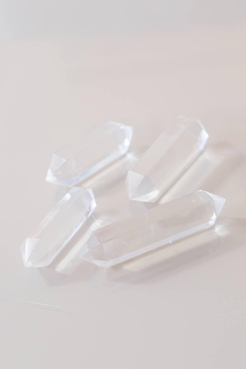 Ponta Polida Quartzo de Cristal 18 a 30 Gramas Aprox.