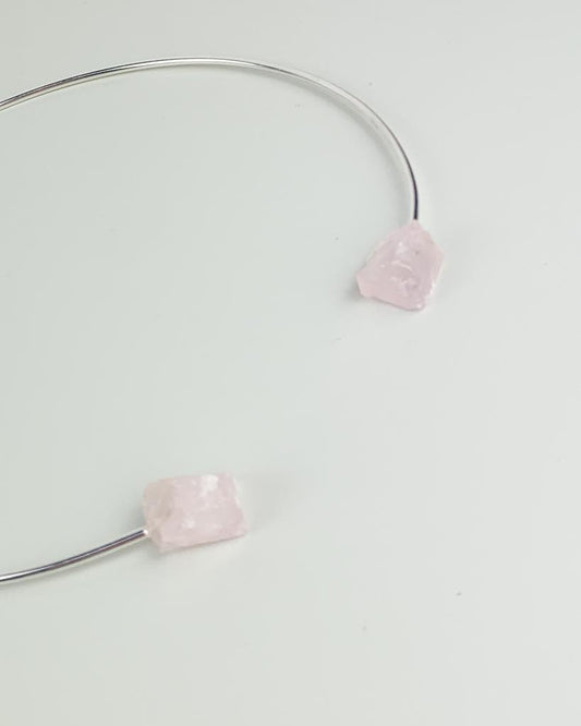 Choker Quartzo rosa bruto banho prata
