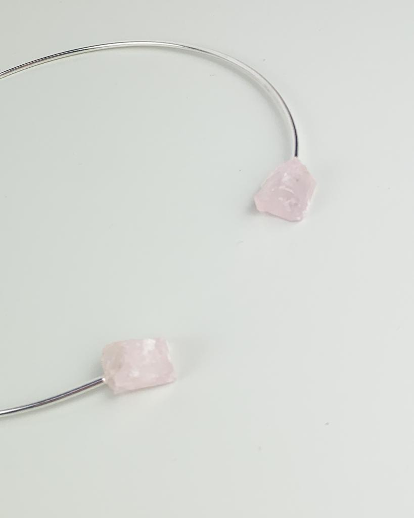 Choker Quartzo rosa bruto banho prata