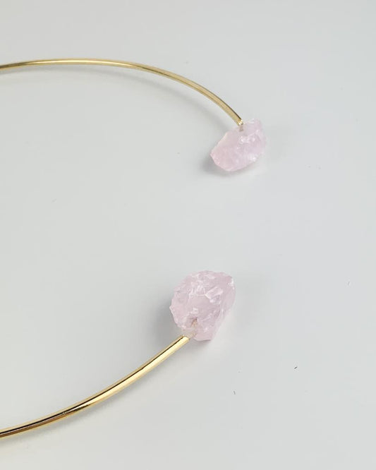 Choker Quartzo Rosa Bruto Banho Ouro