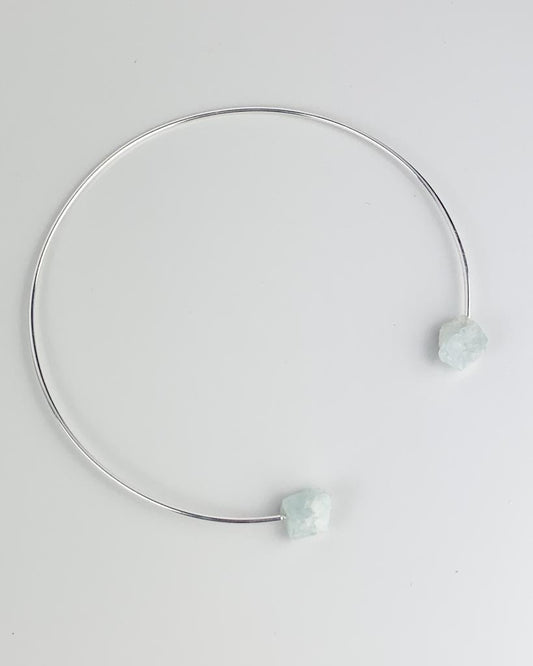 Choker Água Marinha bruta banho prata