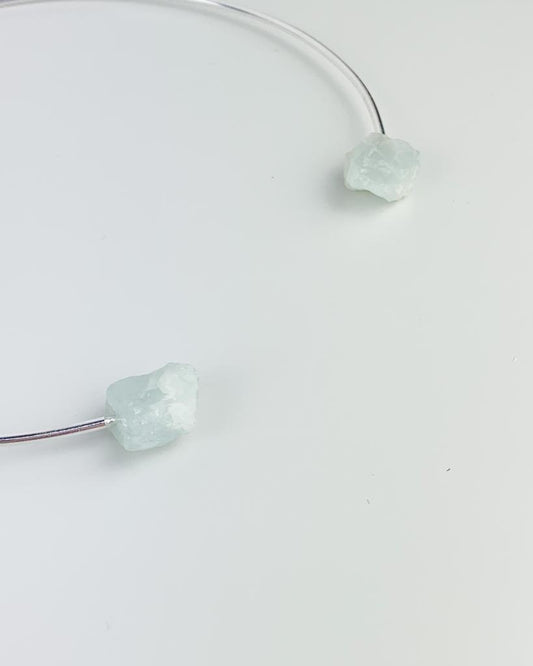 Choker Água Marinha bruta banho prata