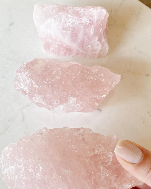Pedra Quartzo rosa bruto 142 a 276 gramas