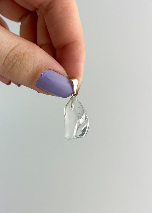 Pingente Cristal de Quartzo rolado com pino Banhado Prata