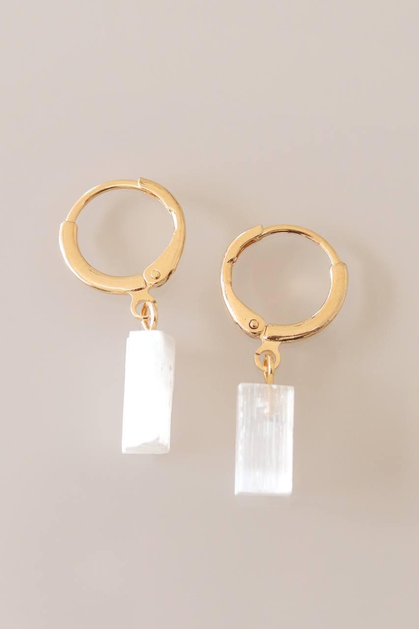 Brinco Piercing Argola Selenita Branca Bruta Banho ouro
