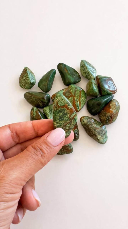 Pedra Jaspe Picture Verde Rolado 10 a 13 gramas