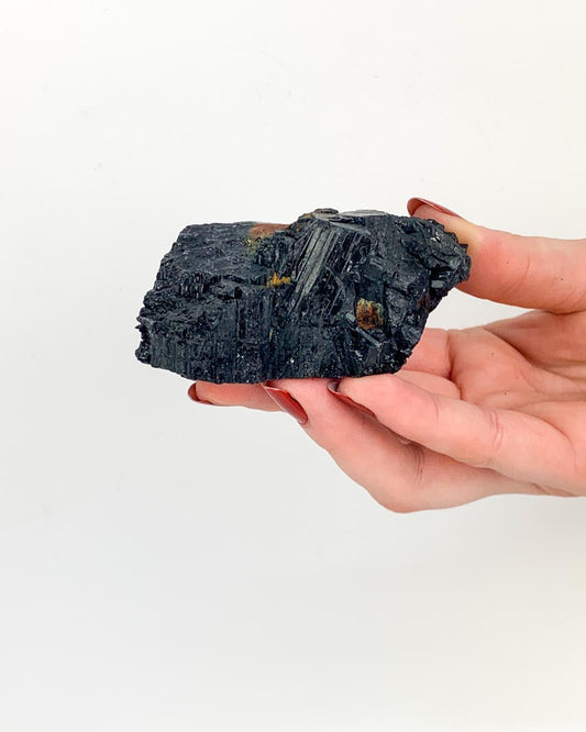 Pedra Turmalina Negra Bruta 100 a 190 gramas