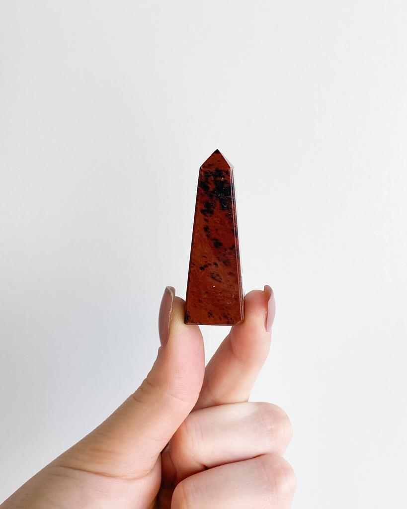Obelisco Obsidiana Cor do Mogno entre 20 a 35 gramas aproxim.