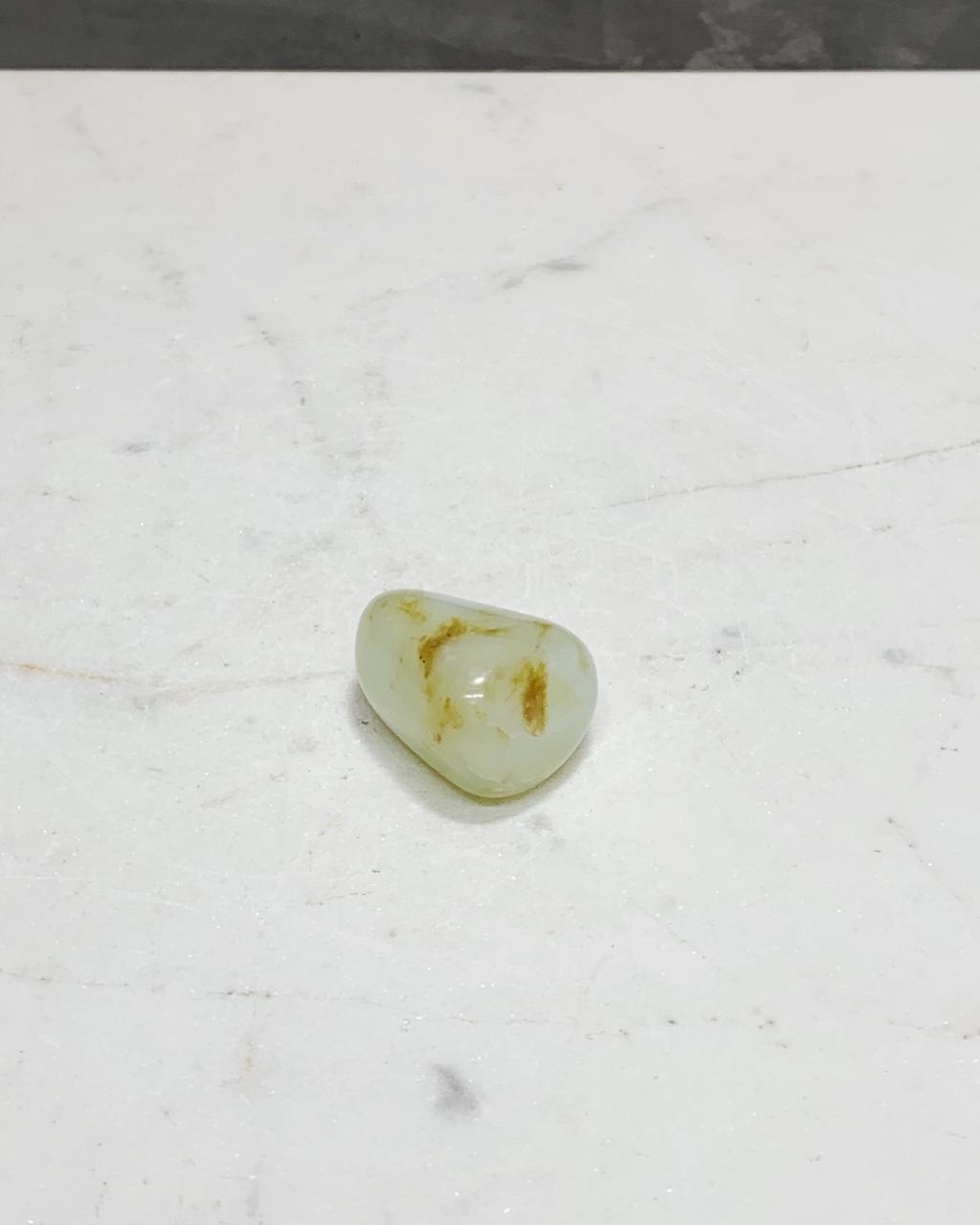Pedra Opala azul rolada 7 a 8 gramas
