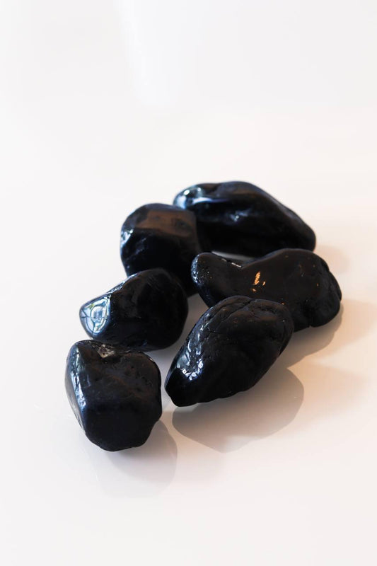 Pedra Turmalina Negra Rolada 30 a 39 gramas