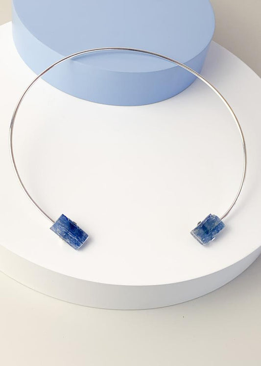 Choker Cianita Azul Bruta Banho Prata