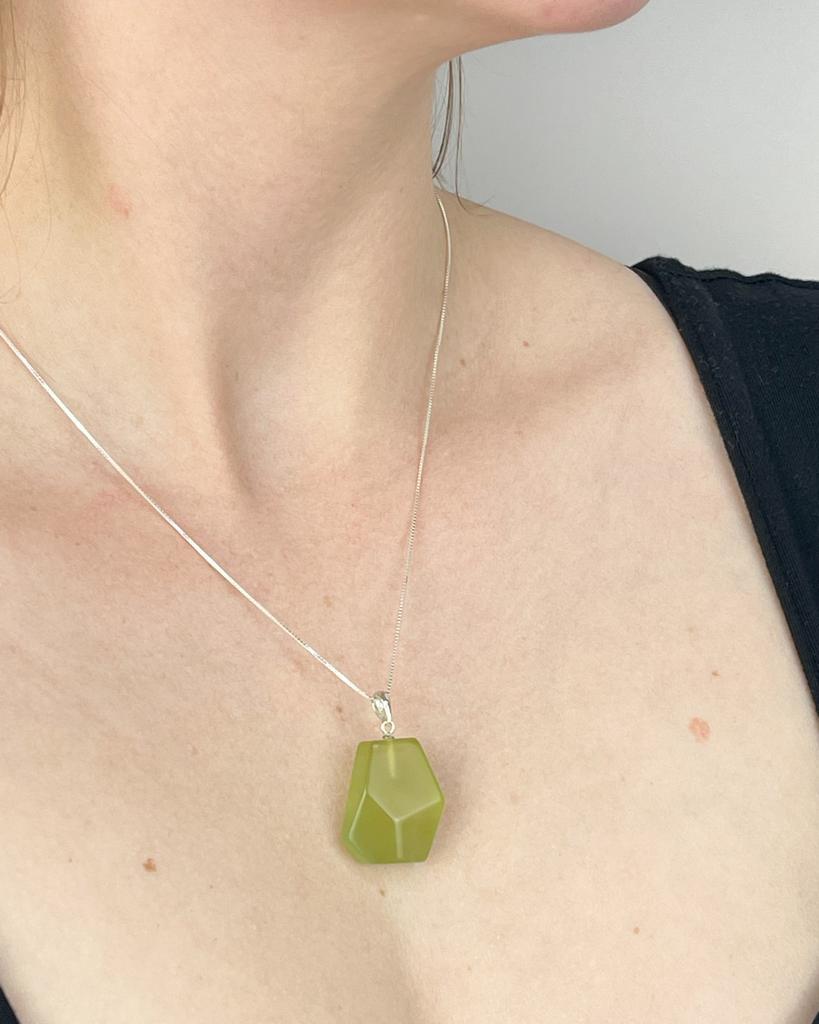 Colar Jade Forma Livre Prata 925