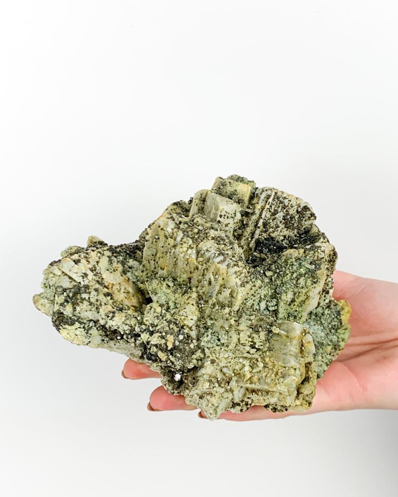 Pedra Mica com Albita bruta 1,4 Kg