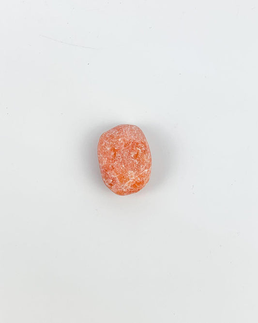 Pedra Calcita Laranja Rolada 15 a 19 gramas
