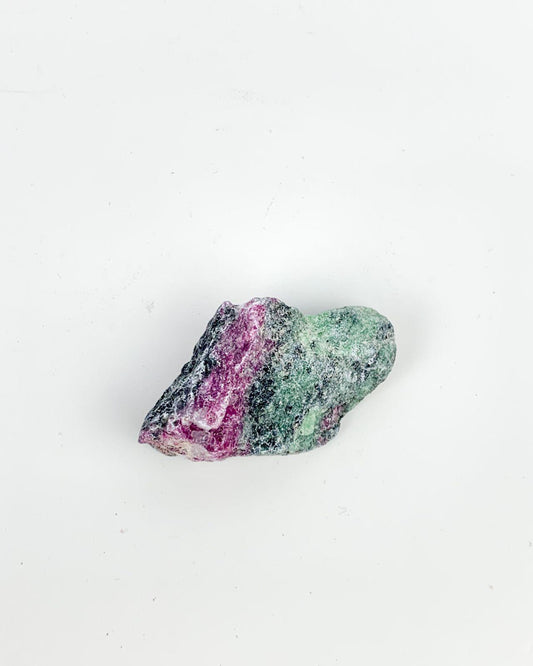 Pedra Rubi Zoisita bruto 46 a 52 gramas