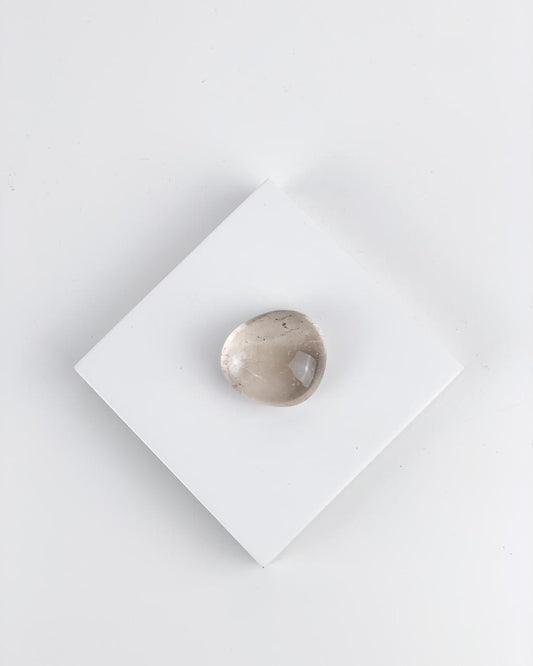 Pedra Quartzo Fumê rolado 15 a 19 gramas