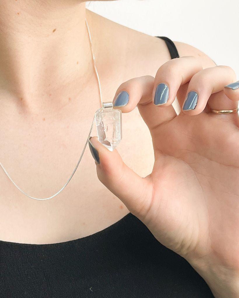 Colar Ponta de Quartzo Cristal Single Banho Prata