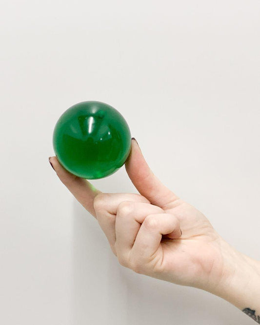 Bola Obsidiana Verde 195 a 300 gramas aprox.