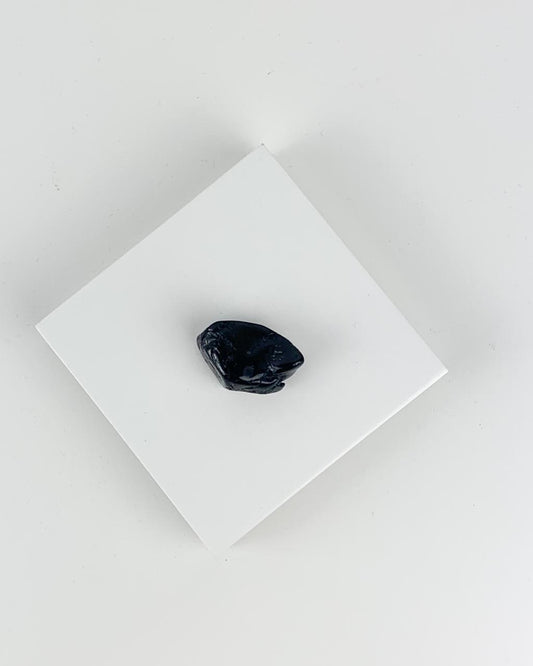 Pedra Turmalina preta rolada 6 a 14 gramas