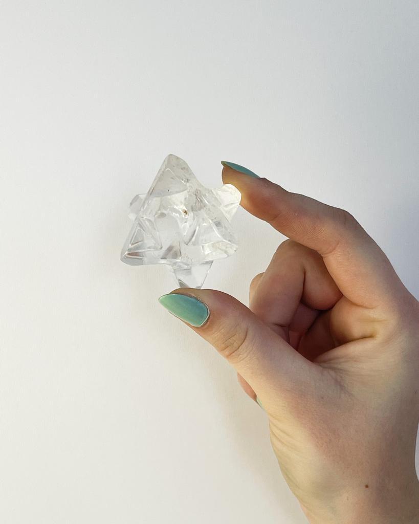 Merkaba Cristal Quartzo Polida 60 a 76 gramas aprox.