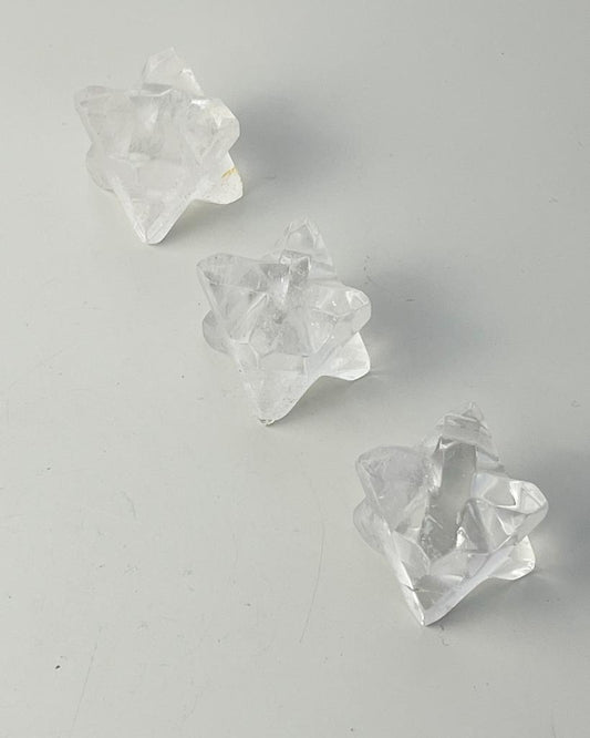 Merkaba Cristal Quartzo Polida 60 a 76 gramas aprox.