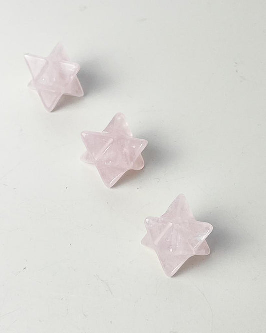 Merkaba Quartzo Rosa 4 a 9 gramas aprox.
