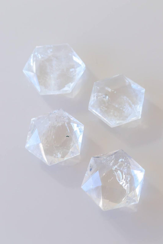 Estrela de David Cristal de Quartzo 69 a 93 Gramas