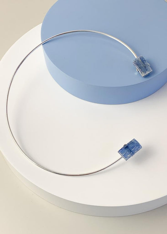 Choker Cianita Azul Bruta Banho Prata