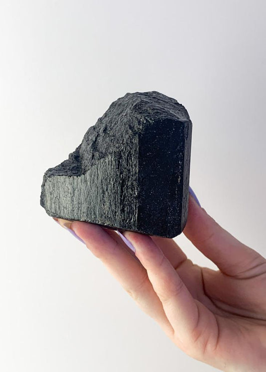 Pedra Turmalina Preta Bruta 540 a 645 gramas aprox.