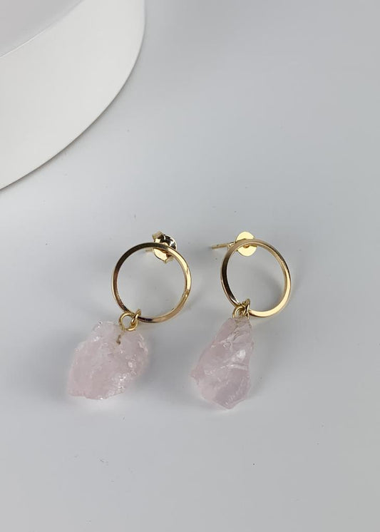 Brinco Quartzo Rosa Manifesto Banho Ouro