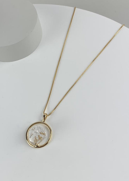 Colar Ponta Cristal de Quartzo Bruto Argola Banho Ouro