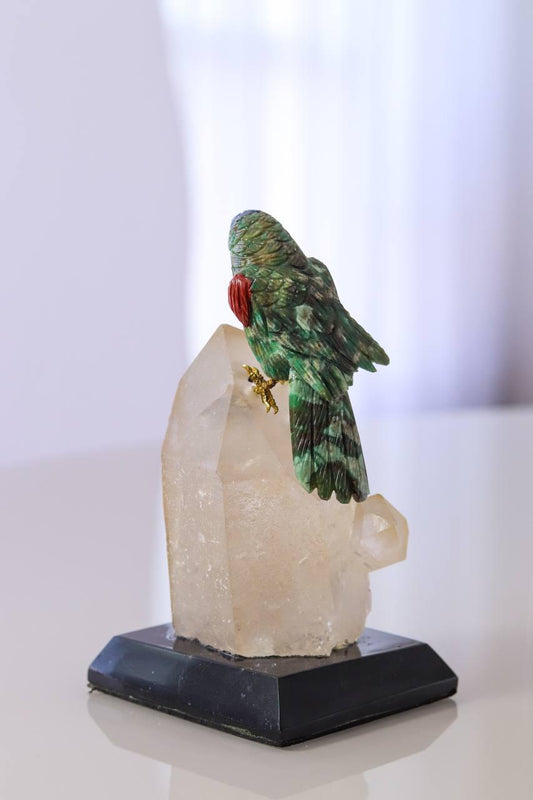 Papagaio de Serpentinita com Base de Ponta de Cristal
