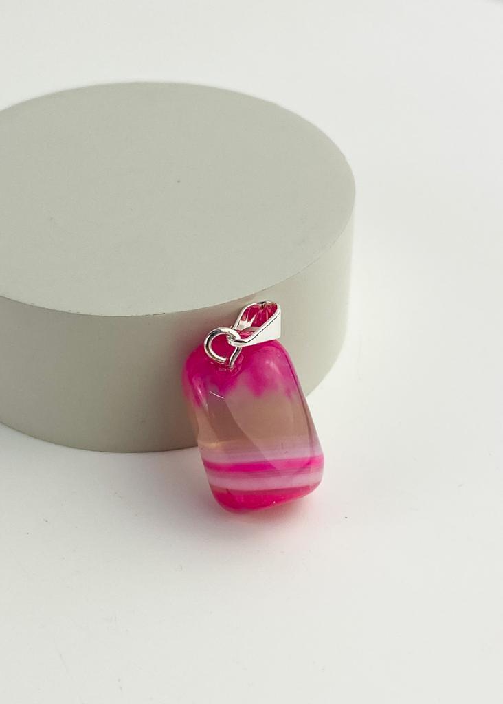Pingente Ágata Rosa Tingido com Pino Banho Prata