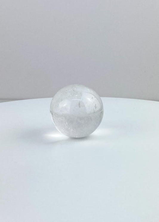 Bola Cristal de Quartzo 3,5 cm diâmetro.