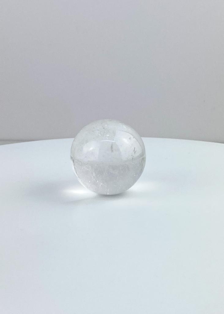 Bola Cristal de Quartzo 3,5 cm diâmetro.
