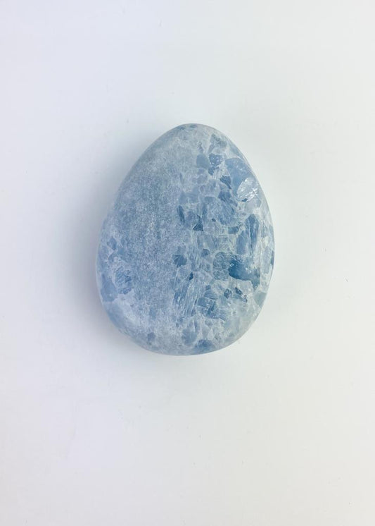 Pedra Forma de Sabonete de Calcita Azul 136 a 145 gramas