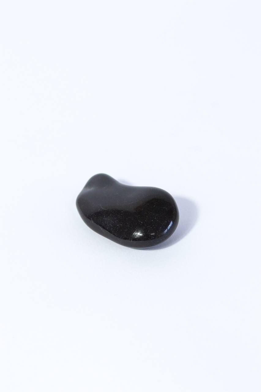 Jaspe Negra Bassanita Rolada 30 a 45 gramas Aprox.
