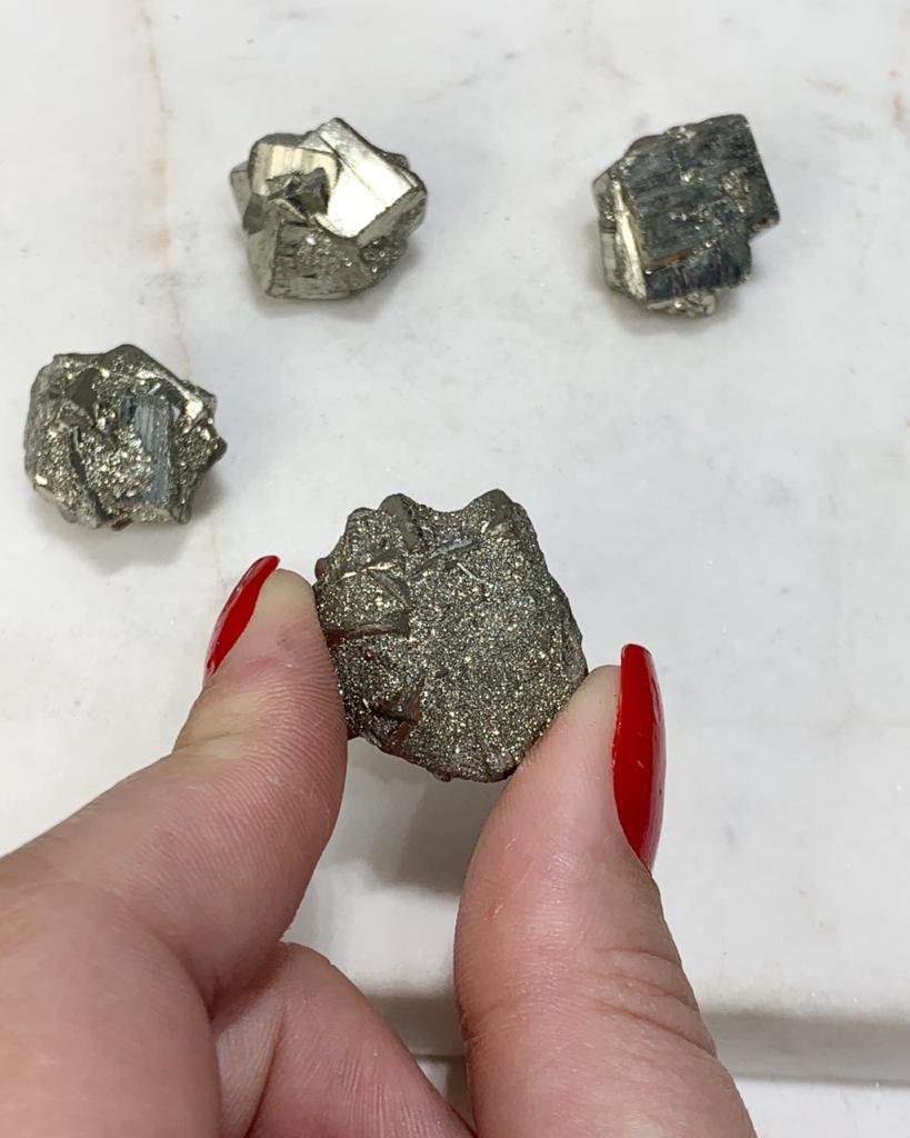 Pedra Pirita com formação natural bruta 24 a 30 gramas