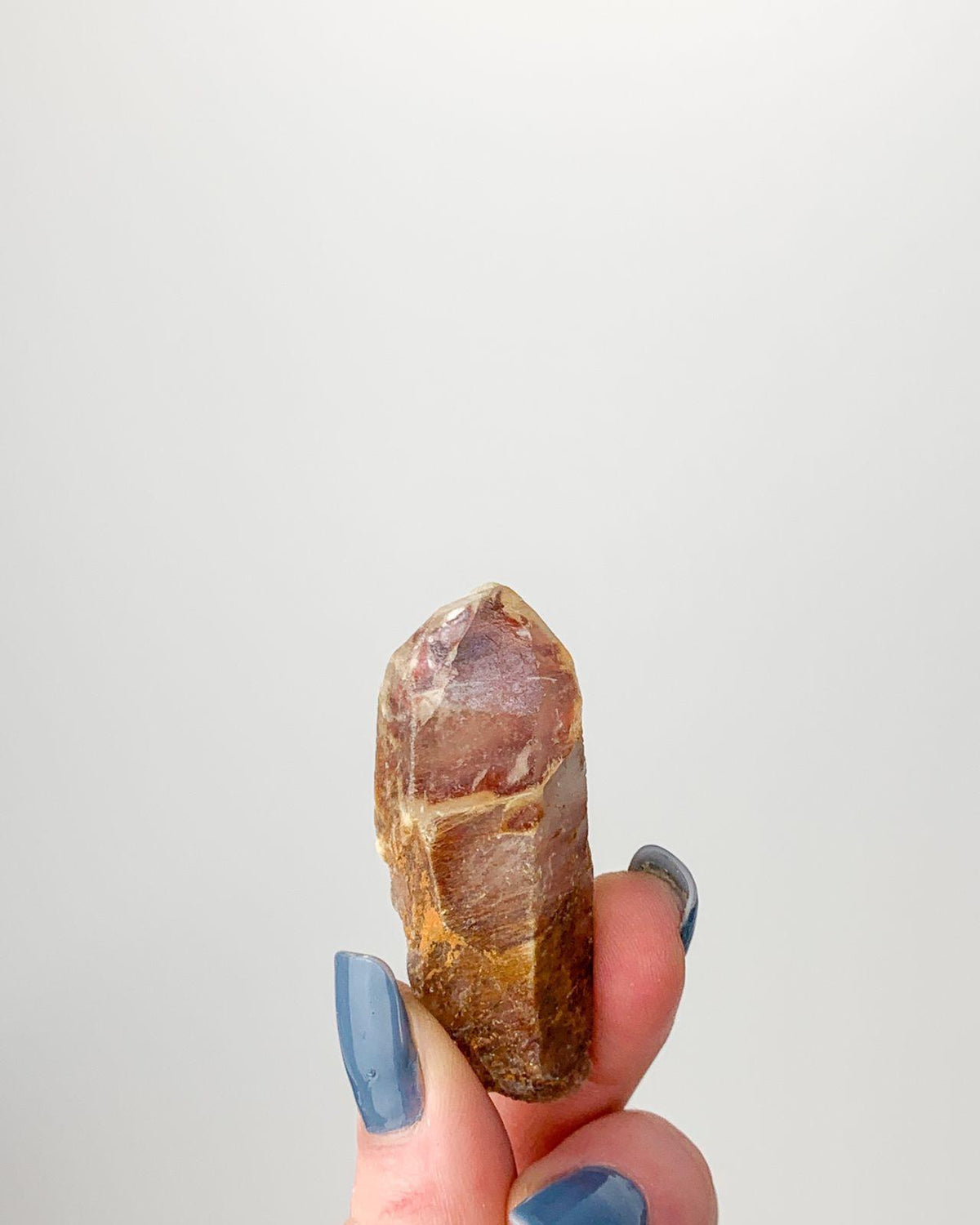 Pedra Ponta Quartzo Anfíbola bruto 26 a 30 gramas