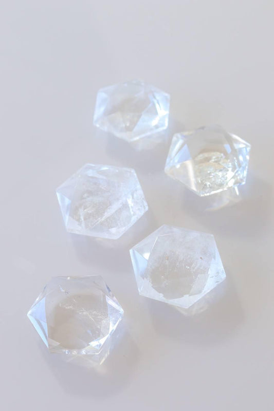 Estrela de Davi Cristal de Quartzo 34 a 45 Gramas