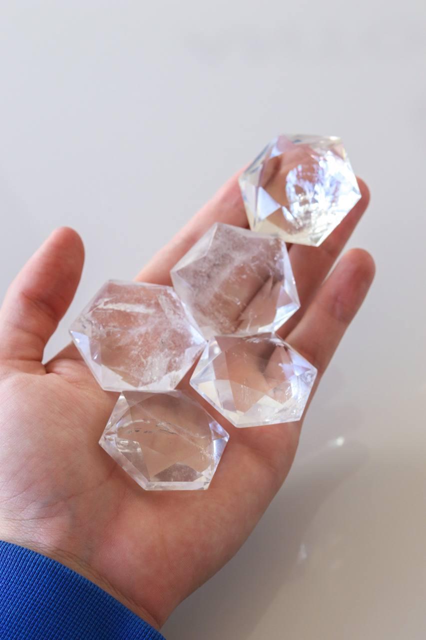 Estrela de Davi Cristal de Quartzo 34 a 45 Gramas