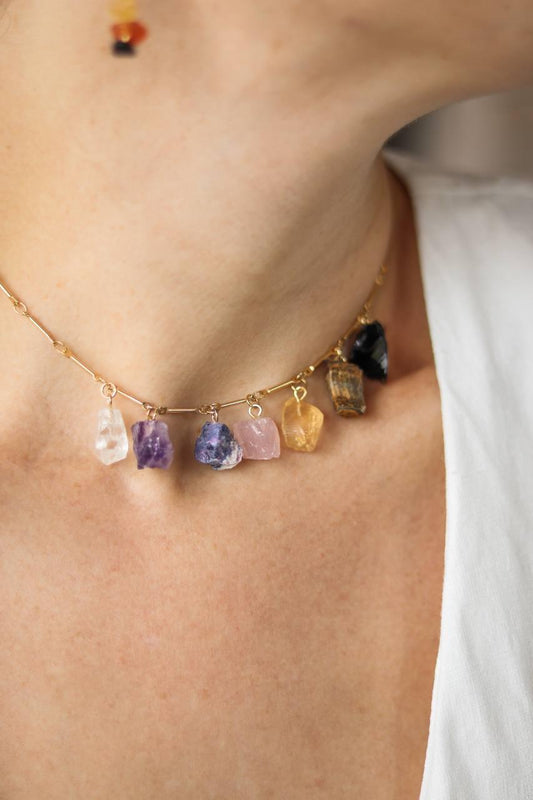 Colar Chakras Traços Banho Ouro