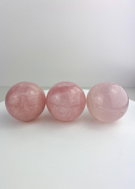 Bola Quartzo rosa 5,0 a 5,5 cm aprox.
