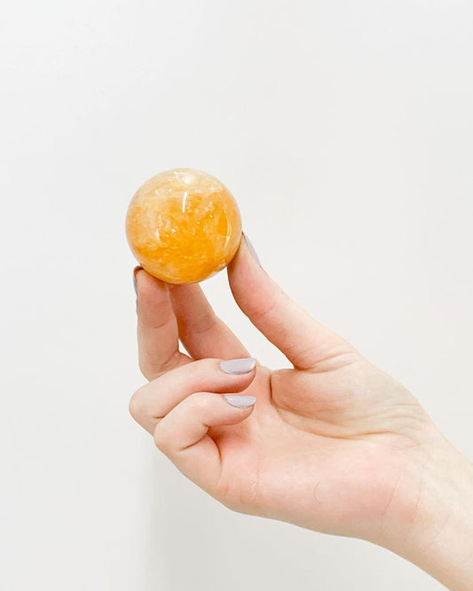 Bola Quartzo Agente Cura Ouro 4,2 a 4,4 cm aprox.