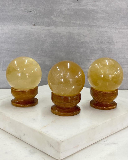 Bola Calcita mel 4,0 cm aprox.
