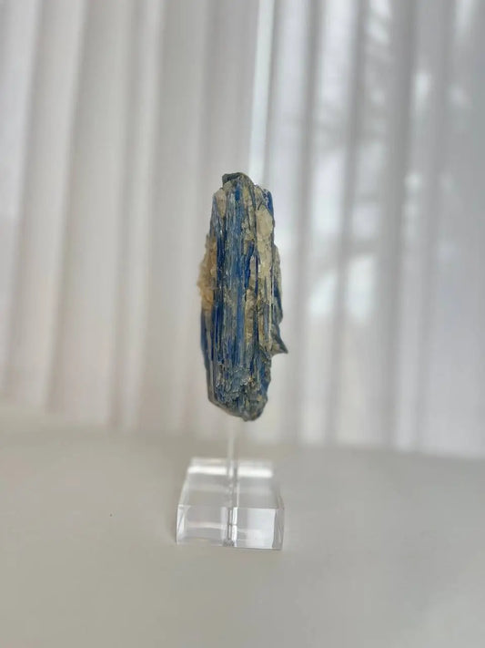 Cianita Azul Base Acrilica Levitare - 400 gramas aproximadamente